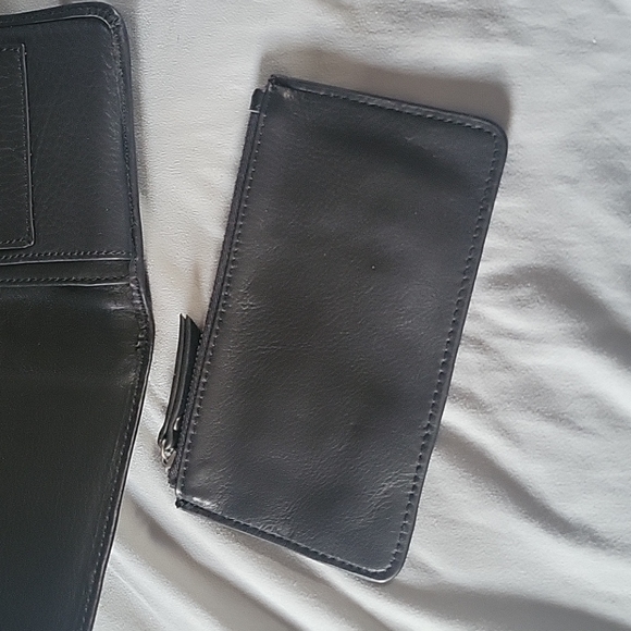 Linea Pelle Wallet - Picture 3 of 4